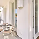 Magnolia Apartment *
